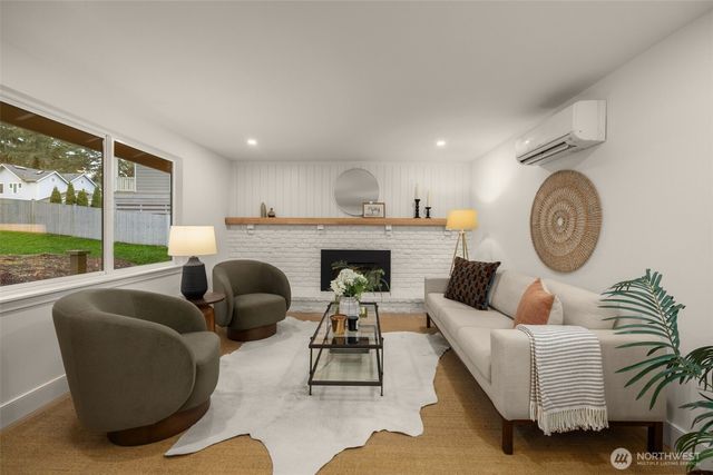 18843 168th Avenue NE, Woodinville, WA 98072