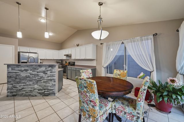 780 S PINEVIEW Drive, Chandler, AZ 85226