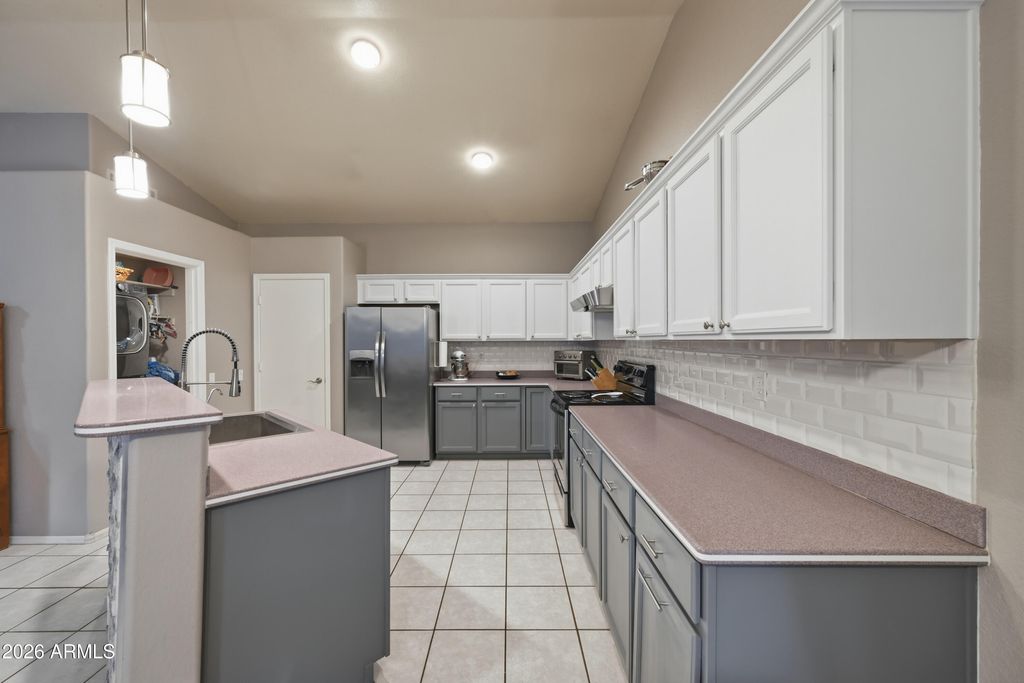 780 S PINEVIEW Drive, Chandler, AZ 85226 — photo 5