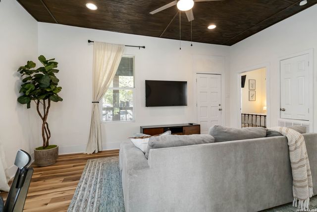208 COLEMAN ST, San Antonio, TX 78208