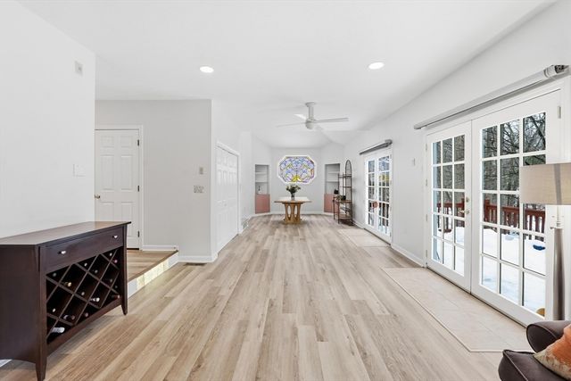 2 Grove St, Framingham, MA 01701