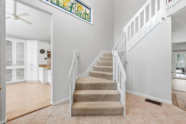 2 Grove St, Framingham, MA 01701