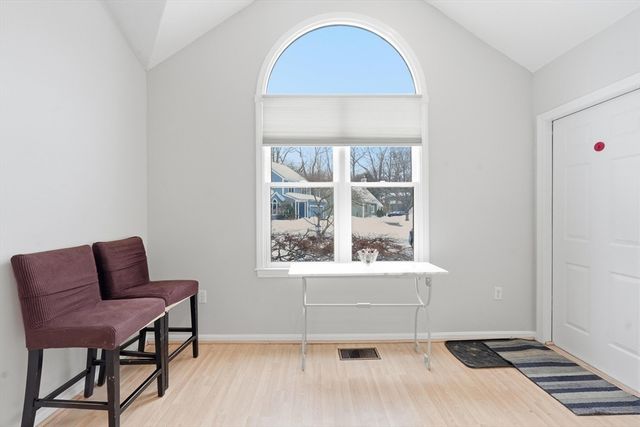 2 Grove St, Framingham, MA 01701