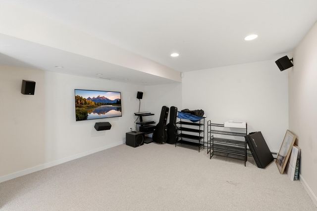 2 Grove St, Framingham, MA 01701