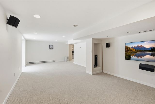 2 Grove St, Framingham, MA 01701