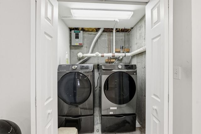 2 Grove St, Framingham, MA 01701