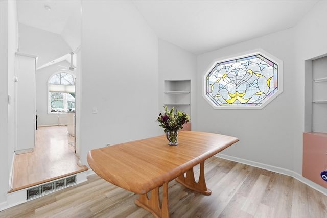 2 Grove St, Framingham, MA 01701