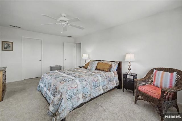 218 Indian Hollow Court, Mahwah, NJ 07430