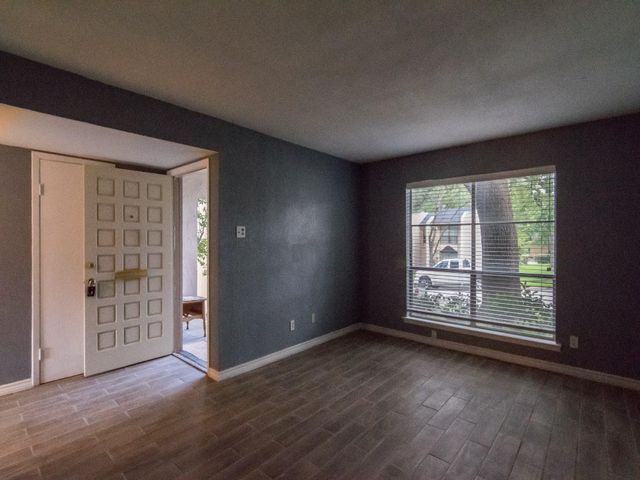 317 Valley Park Drive, Garland, TX 75043