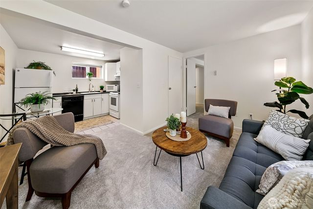 2126 N 86th Street, Seattle, WA 98103