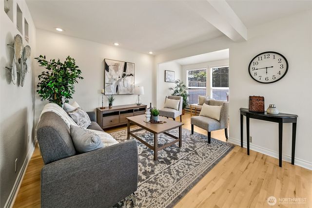 2126 N 86th Street, Seattle, WA 98103