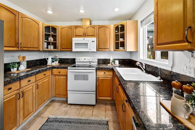 2126 N 86th Street, Seattle, WA 98103
