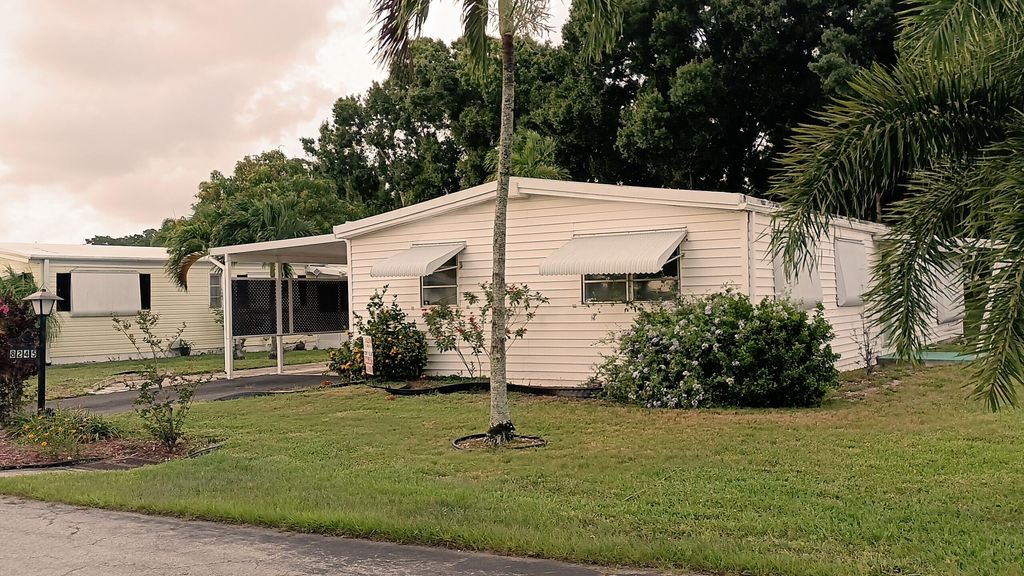 8245 E Club Road, Boca Raton, FL 33433