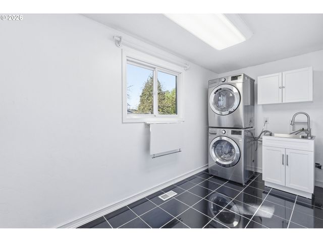 13525 Sw 24TH St, Beaverton, OR 97008