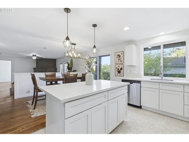 13525 Sw 24TH St, Beaverton, OR 97008