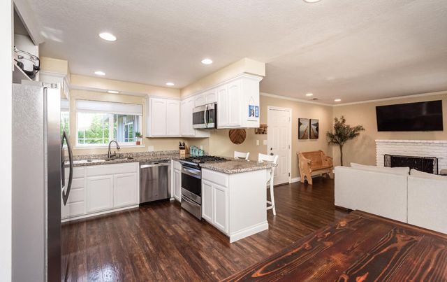8377 Seeno Ave, Granite Bay, CA 95746