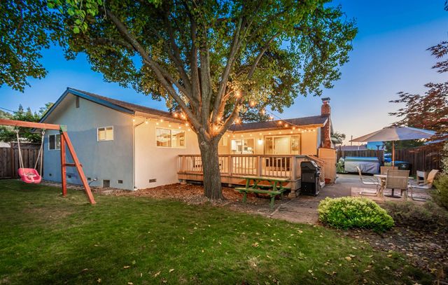 8377 Seeno Ave, Granite Bay, CA 95746