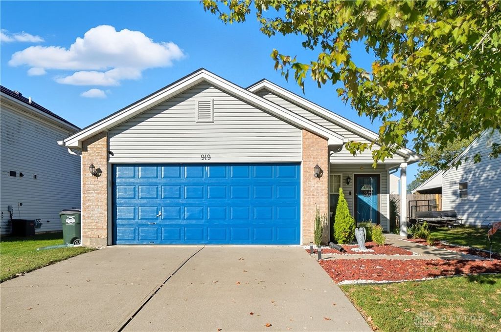 919 Charles Street, Trenton, OH 45067