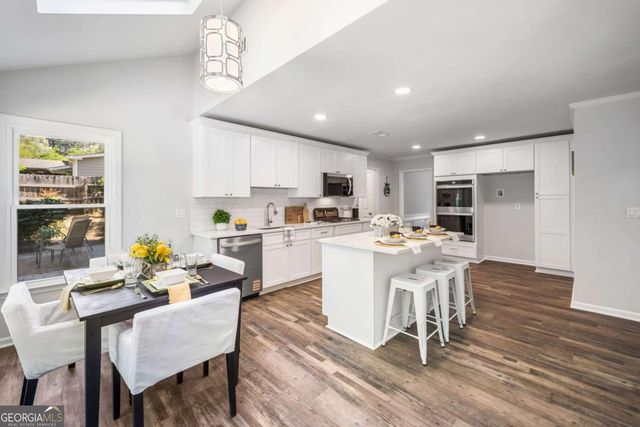 745 Princeton Mill Run, Marietta, GA 30068