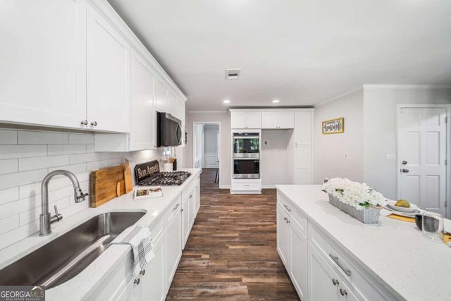 745 Princeton Mill Run, Marietta, GA 30068