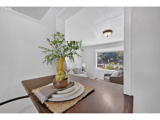 3041 ELMIRA Rd, Eugene, OR 97402