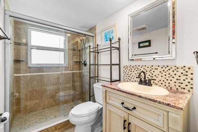 3505 Oaks Way 301, Pompano Beach, FL 33069