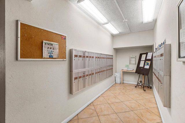 3505 Oaks Way 301, Pompano Beach, FL 33069