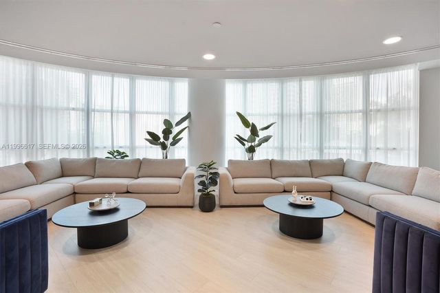 350 NE 24th St 1007, Miami, FL 33137