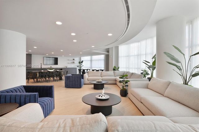 350 NE 24th St 1007, Miami, FL 33137