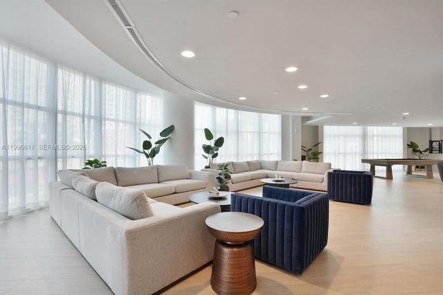 350 NE 24th St 1007, Miami, FL 33137