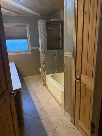 1407 Valley Dr., Longview, TX 75601