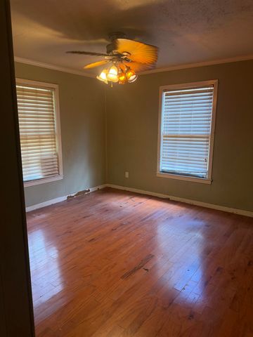 1407 Valley Dr., Longview, TX 75601