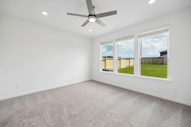 634 Amber Falls Drive, Montgomery, TX 77356