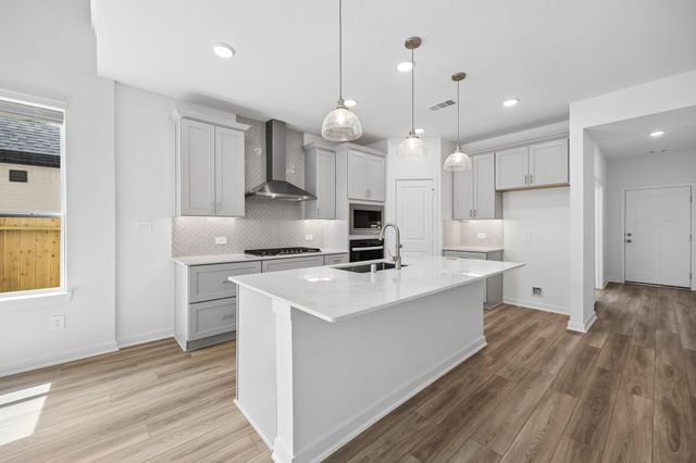 634 Amber Falls Drive, Montgomery, TX 77356