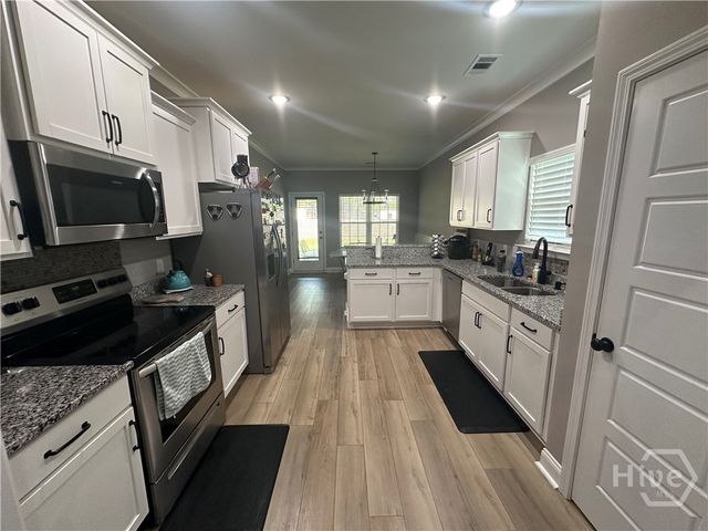 207 Piercefield Drive, Richmond Hill, GA 31324