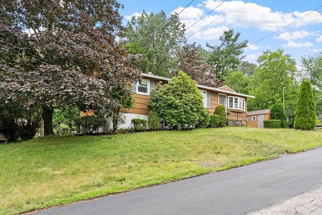 55 Lisa Dr, Leominster, MA 01453