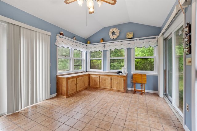 55 Lisa Dr, Leominster, MA 01453