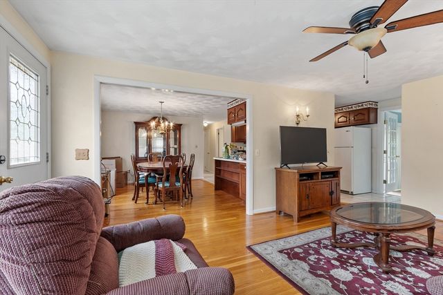 55 Lisa Dr, Leominster, MA 01453