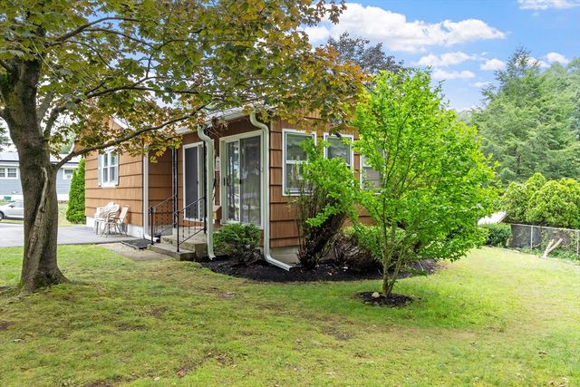 55 Lisa Dr, Leominster, MA 01453