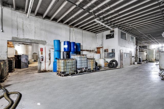 3904 NW 32nd Ave, Miami, FL 33142