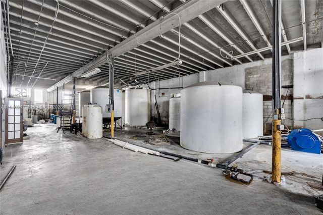 3904 NW 32nd Ave, Miami, FL 33142