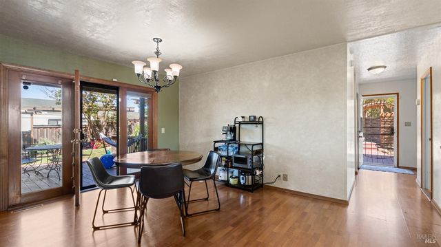 2048 E 3rd St, Benicia, CA 94510