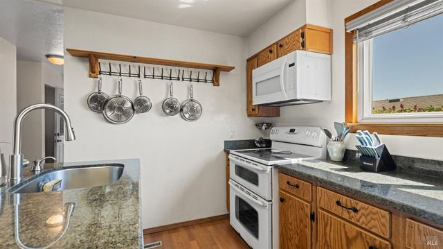 2048 E 3rd St, Benicia, CA 94510