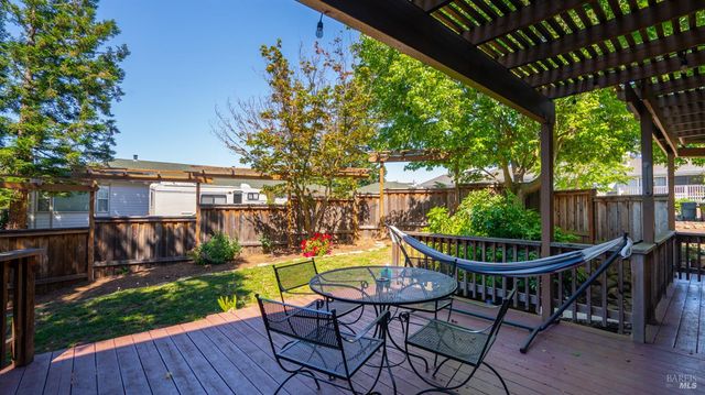2048 E 3rd St, Benicia, CA 94510
