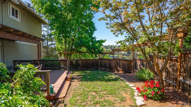 2048 E 3rd St, Benicia, CA 94510