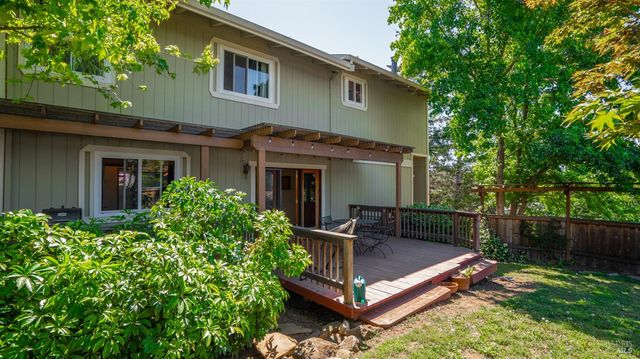 2048 E 3rd St, Benicia, CA 94510