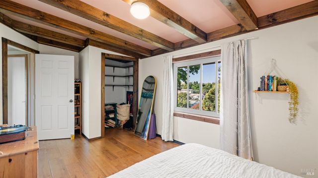 2048 E 3rd St, Benicia, CA 94510