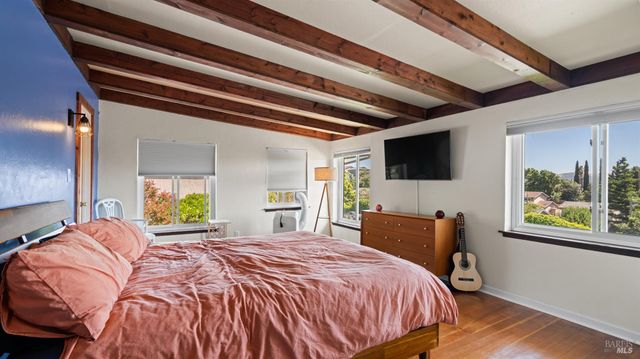 2048 E 3rd St, Benicia, CA 94510