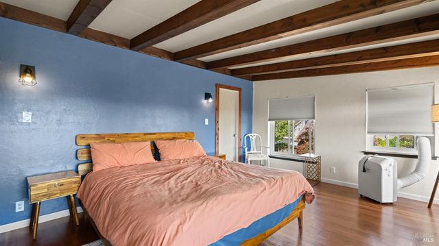 2048 E 3rd St, Benicia, CA 94510