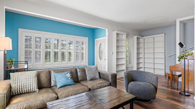 2048 E 3rd St, Benicia, CA 94510